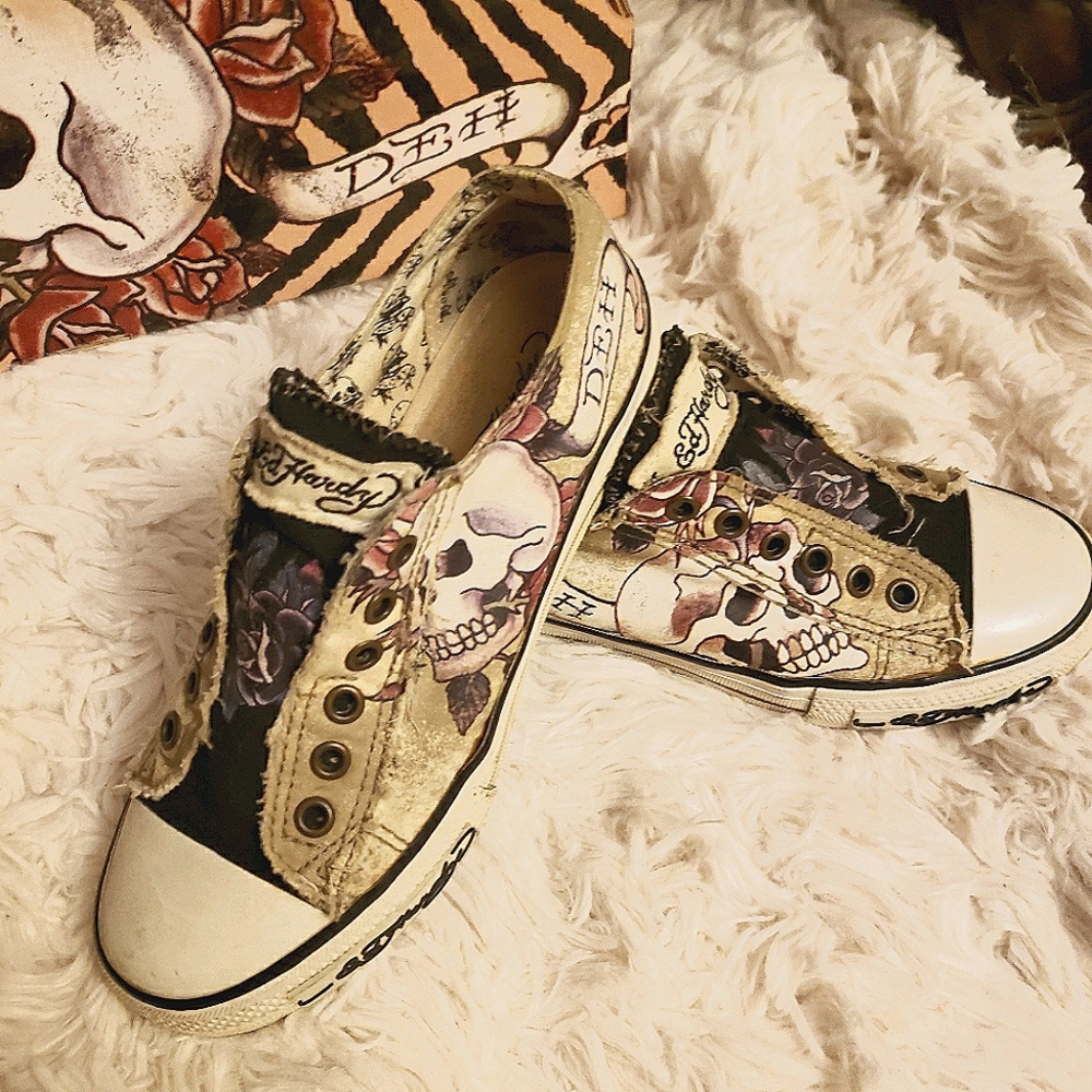 Ed Hardy Skull and Flower slip on lowrise shoes